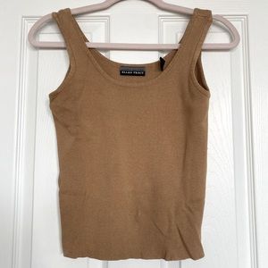 Linda Allard Ellen Tracy top